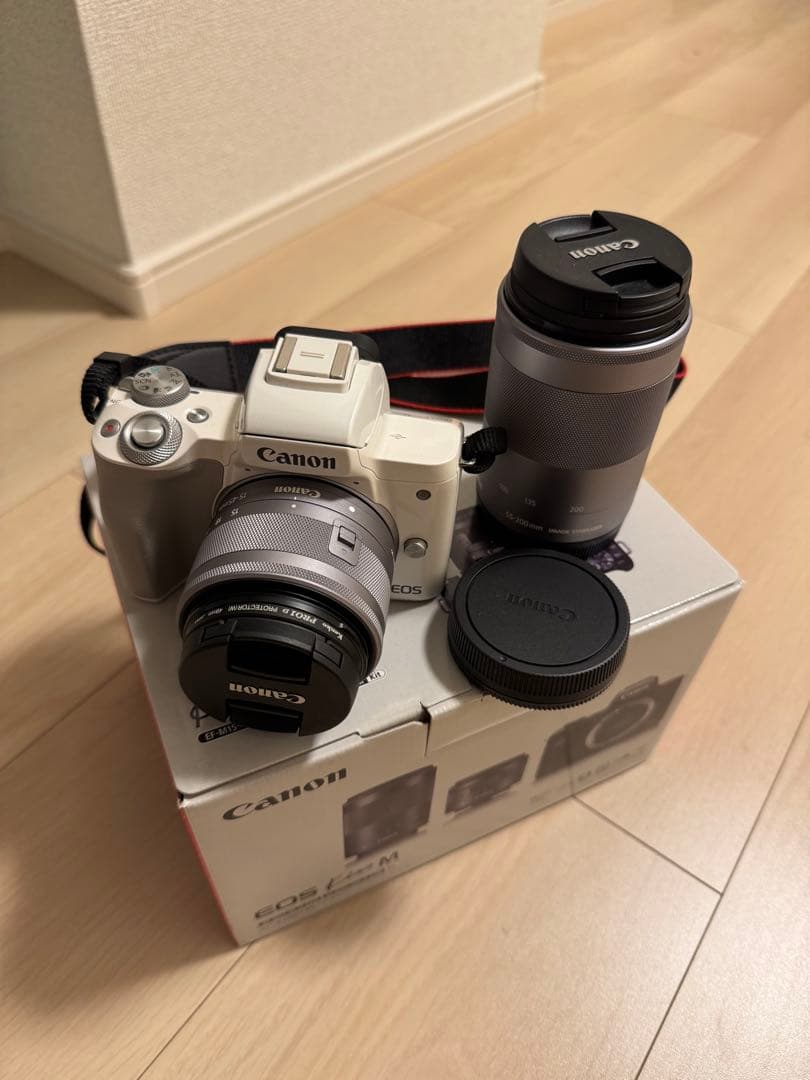 Canon EOS Kiss M ホワイト ダブルズームキット