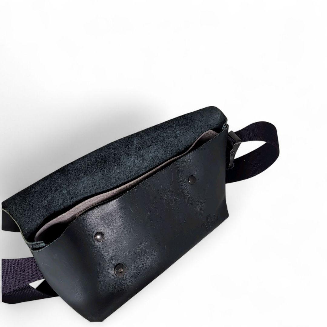 Uni＆co. ユニアンドコー メッセンジャーバックSサイズ ネイビー