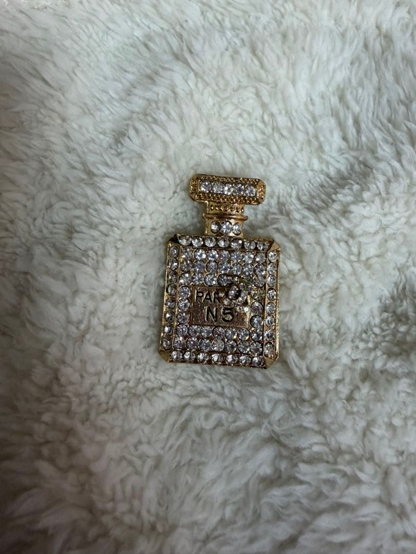 シャネルブローチ