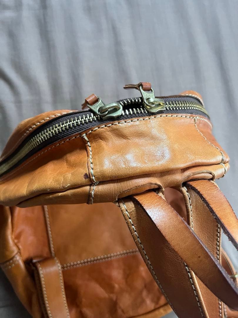 herz リュック ファスナー キャメル