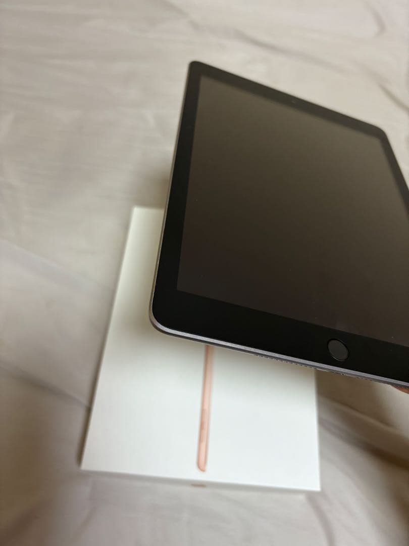 ぴ*様 Apple iPad 第６世代32GB