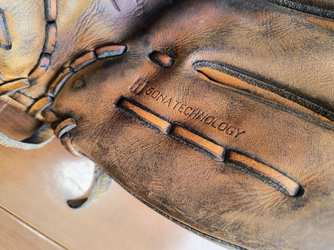 ミズノプロ　硬式　内野手グローブ　最高品質　嬉しい型良好！　硬式球おまけ