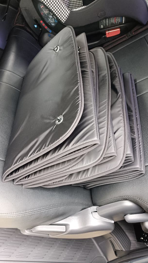 ハイエース 遮光パッド リア５面