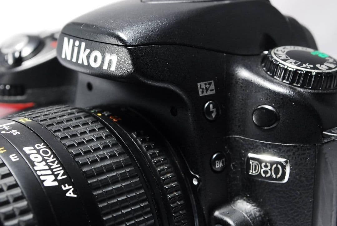 ♥Nikon D80♥ 本格中級機 ダブルズームセット 操作性抜群 標準&望遠