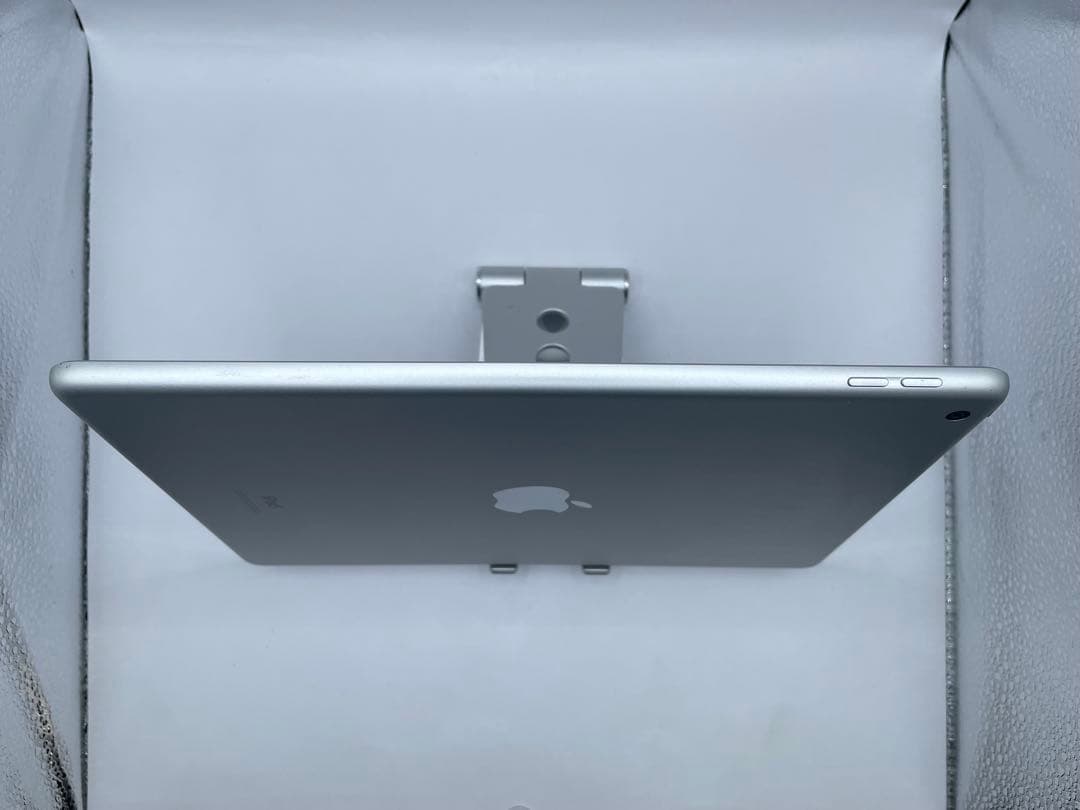 iPad 7世代 32GB バッテリー82%