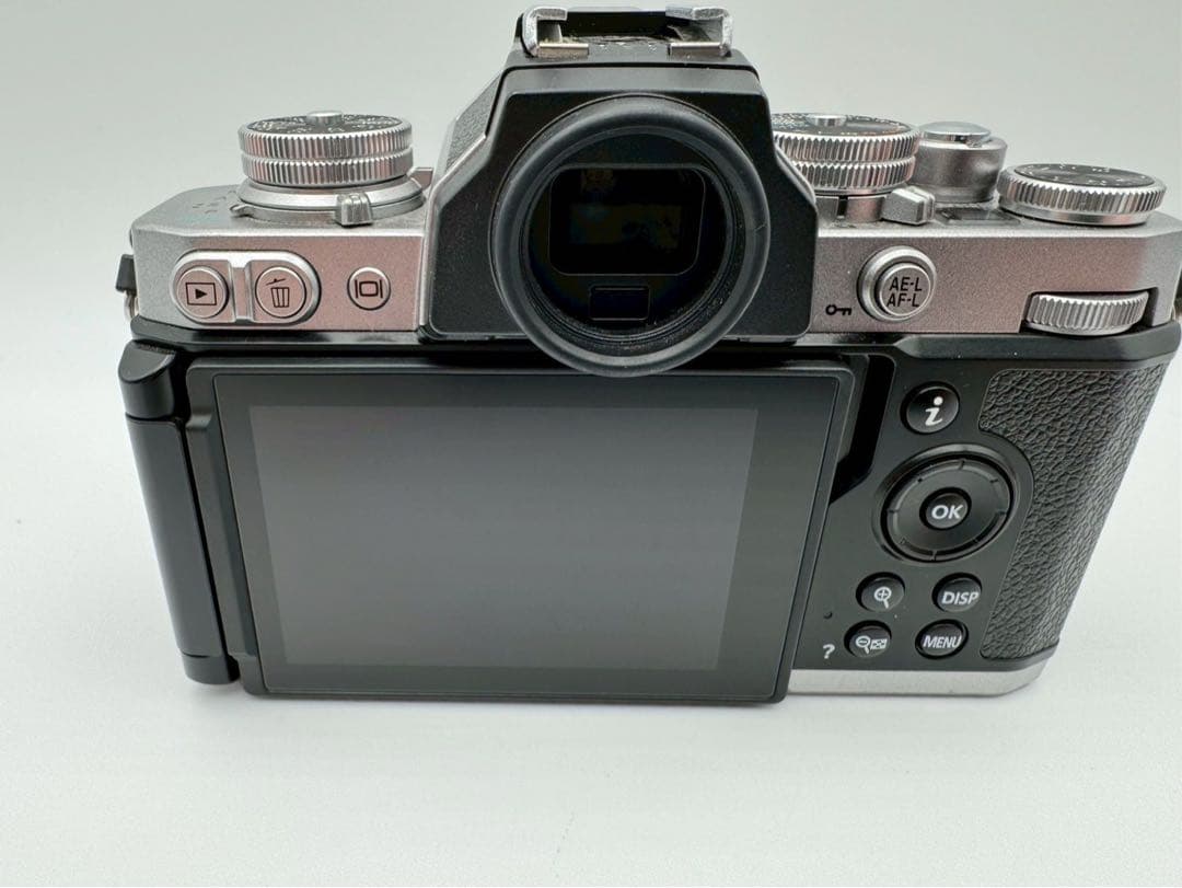 ☆美品【NIKON】Zfc + NIKKOR Z 16-50mm ニコン