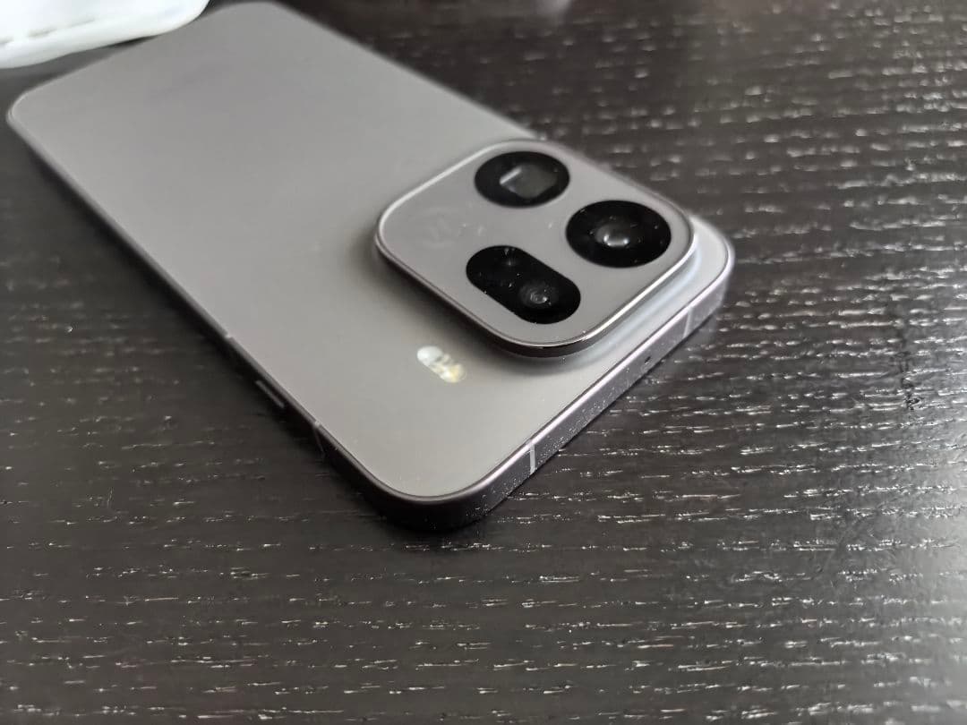 Oppo Find X9 Pro 中国版 12GB/512GB チタン色