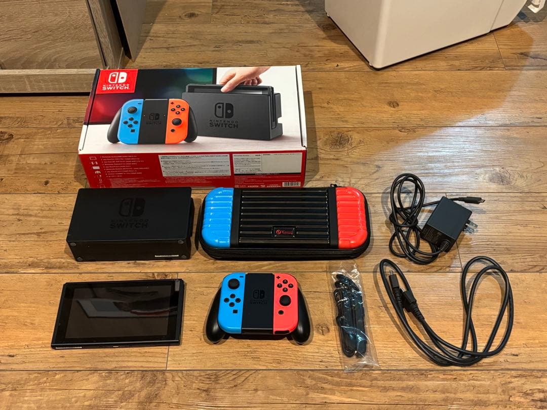 Nintendo Switch 本体セット＋ケース