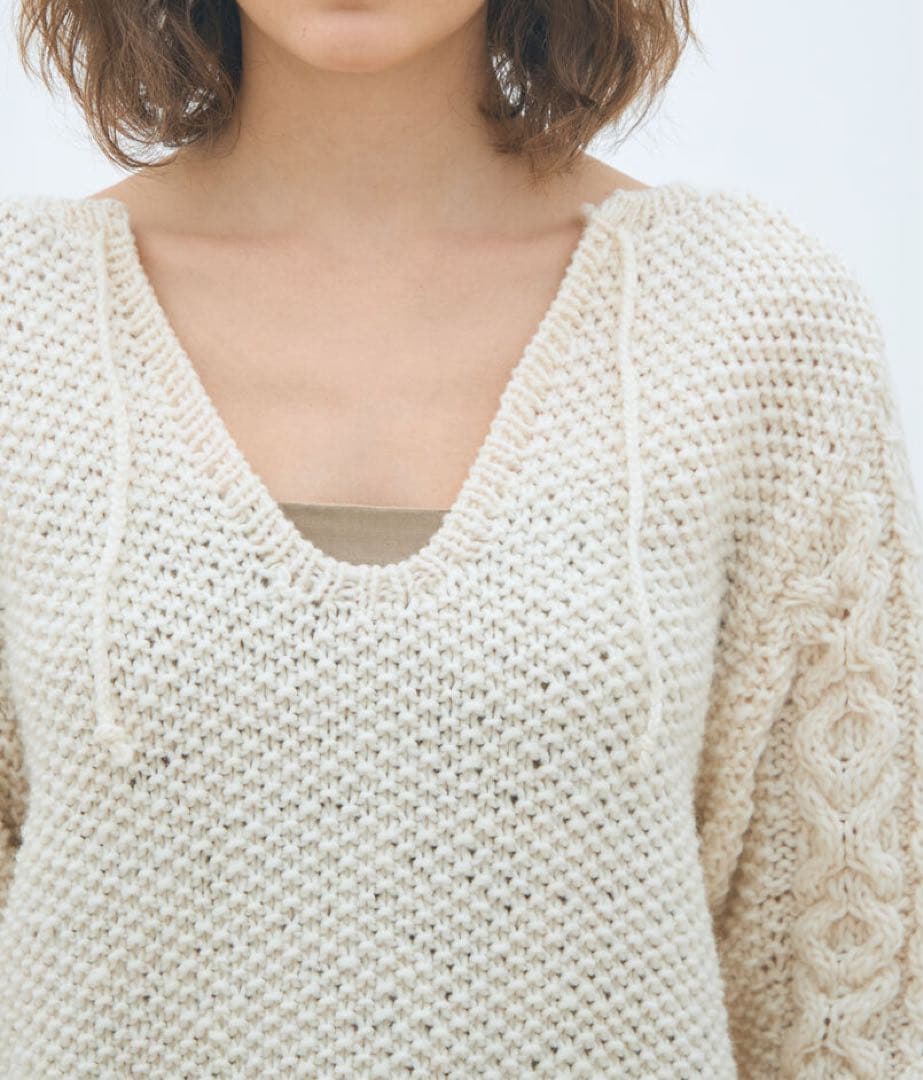 マカフィー 25AW 完売 ハンドニット キーネックプルオーバー 現行ロゴ