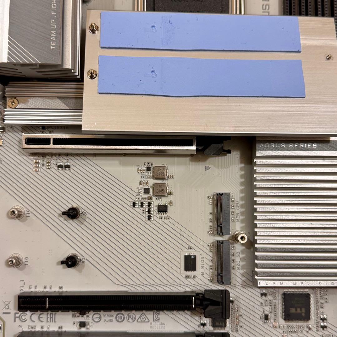 GIGABYTE B650 AORUS ELITE AX ICE マザーボード