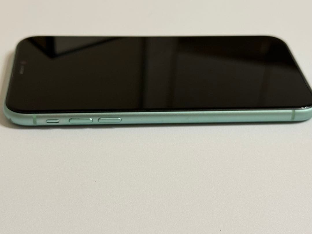 iPhone11 64gb 「オマケ付き：ケース3個」