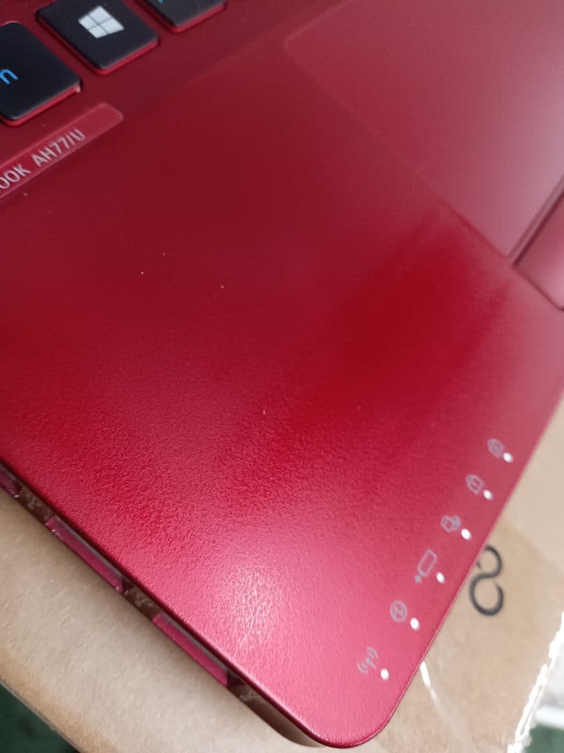 Σ Fujitsu LIFEBOOK AH77/U テカリ有