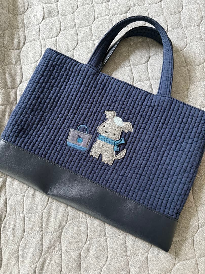 ファミリア　ピオヌンナル　手提げバッグ