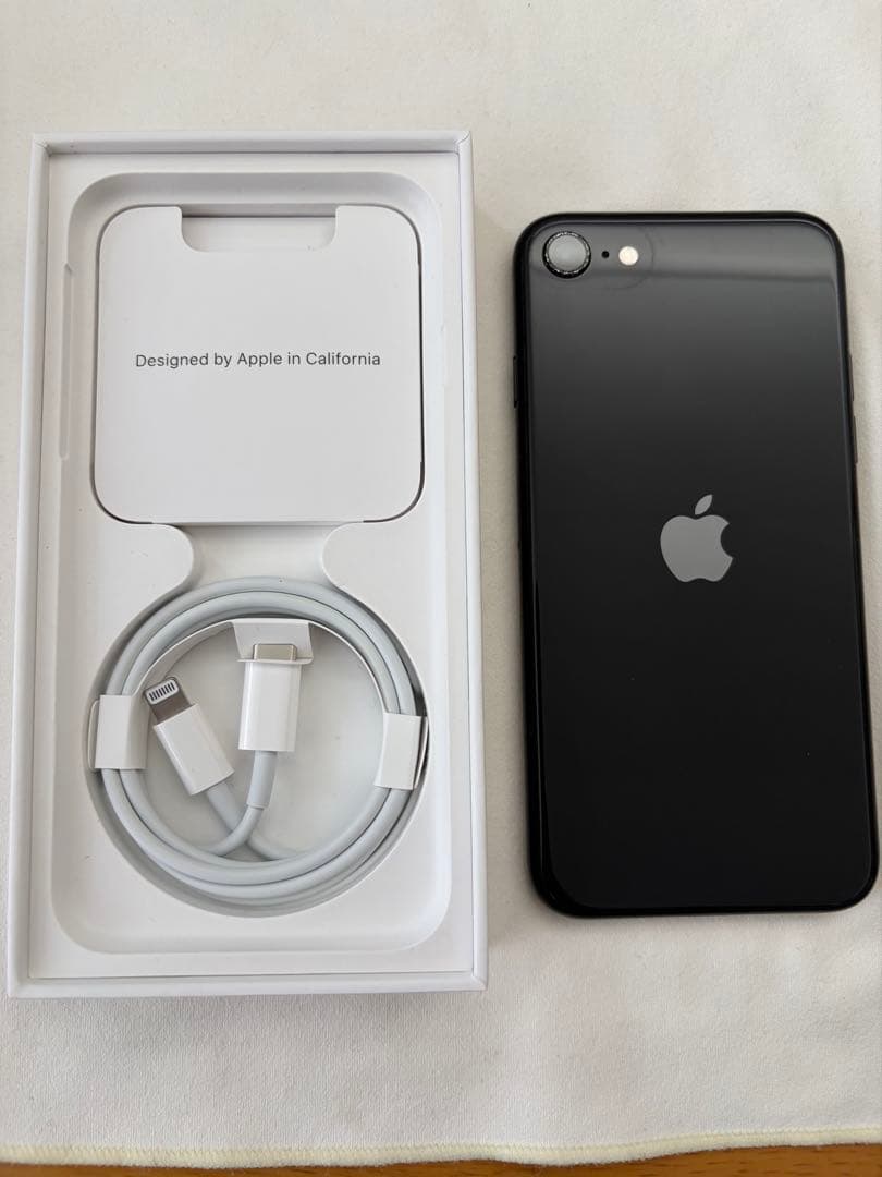 iPhoneSE 第2世代　ブラック64GB 【SIMロック解除済み】