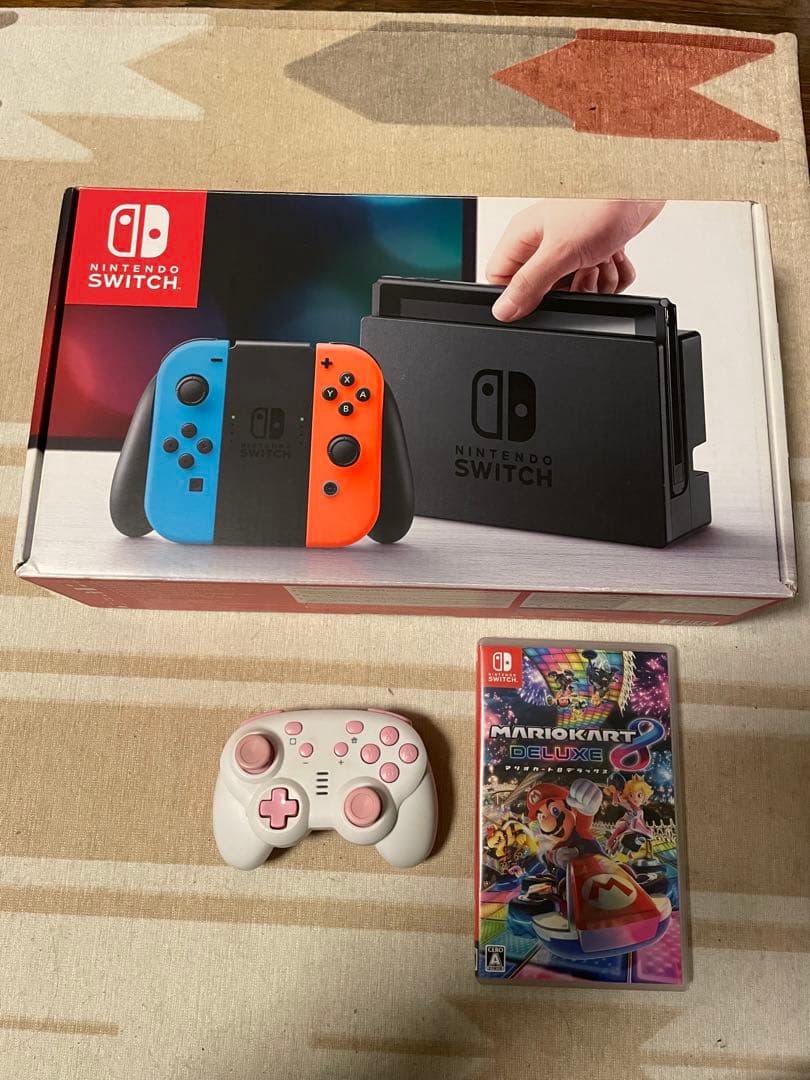NintendoSwitch本体　マリオカート8➕コントローラ　早いもの勝ち❗️