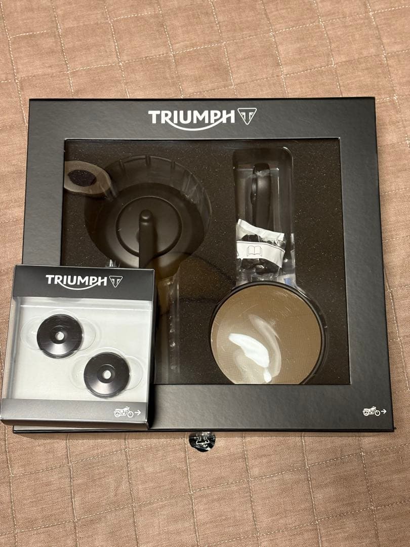 トライアンフ純正オプション　バーエンドミラー バーエンドフィニッシャー付き