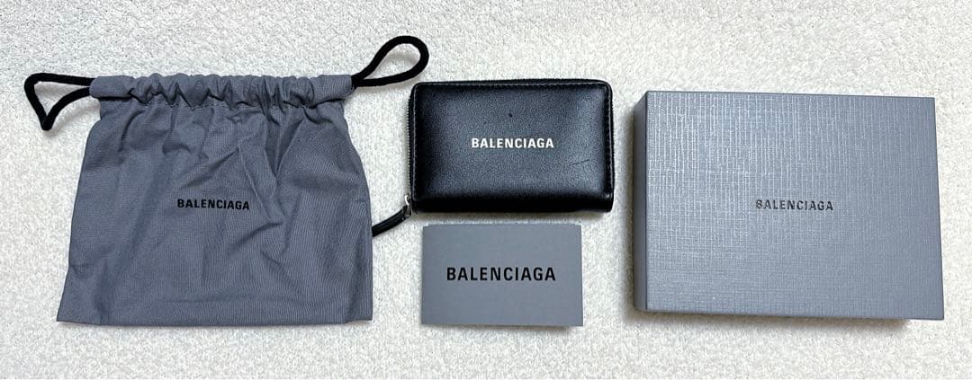 BALENCIAGA ケース　ラウンドジップ　ファスナー