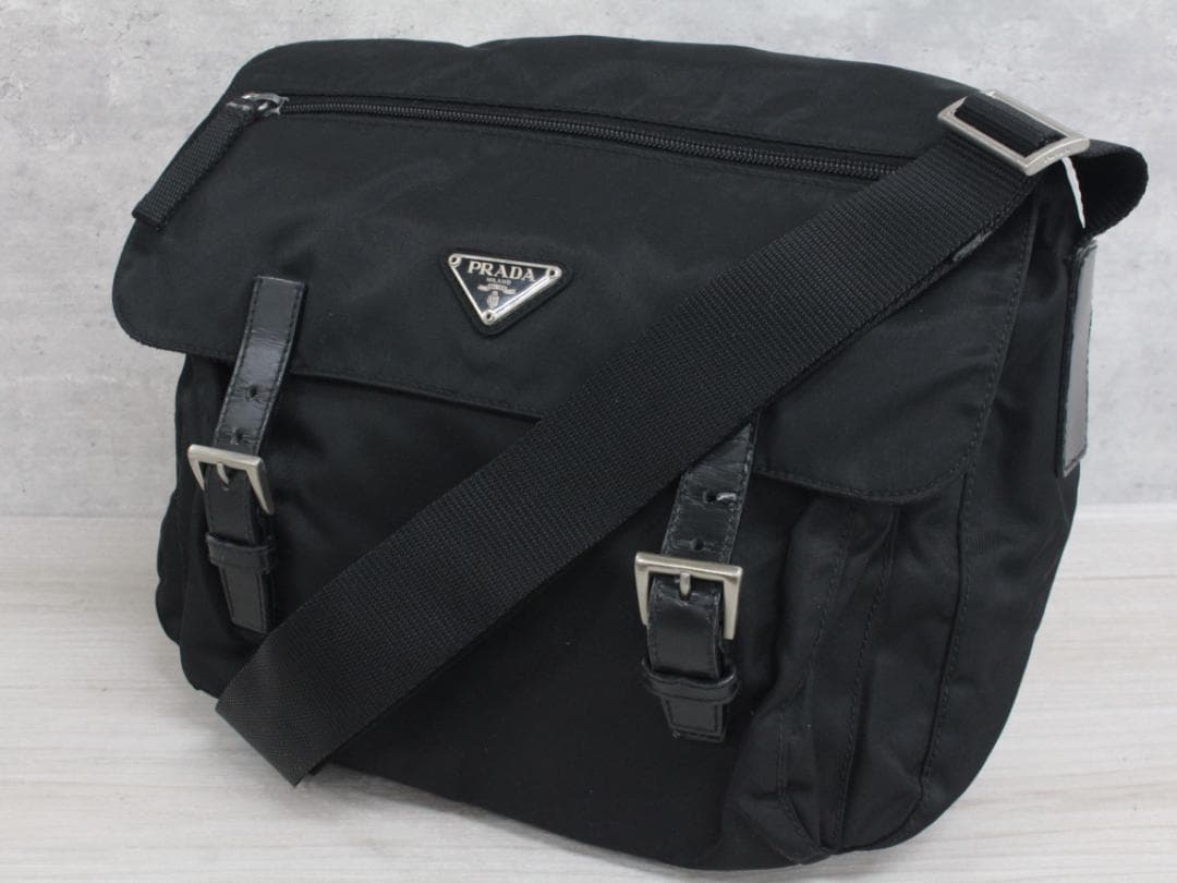 ▲PRADA/プラダ ナイロンショルダーバッグ 三角プレート メッセンジャー
