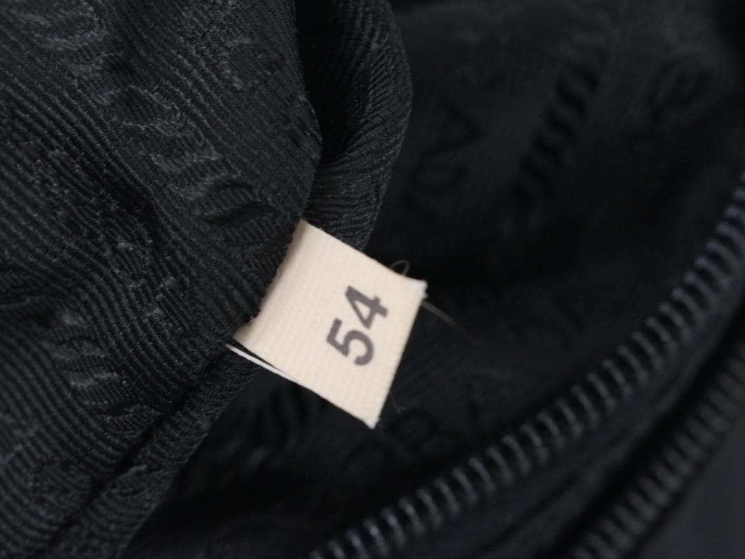 ▲PRADA/プラダ ナイロンショルダーバッグ 三角プレート メッセンジャー