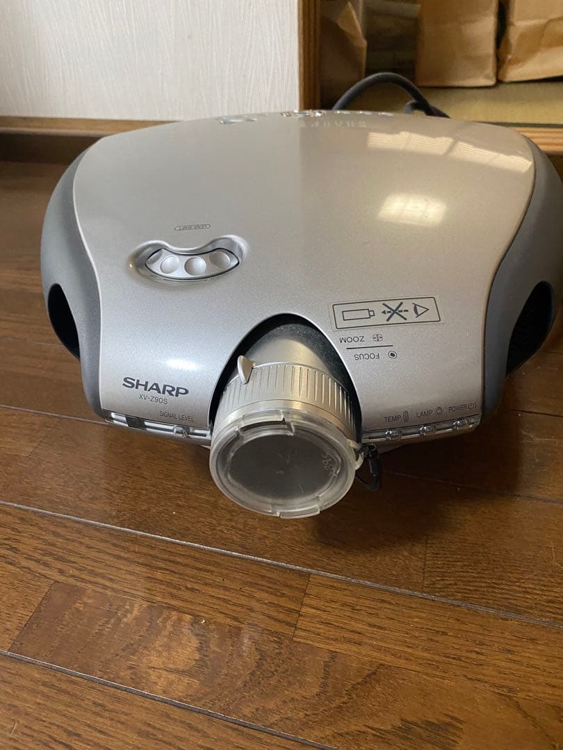 ホームシアターシステム　プロジェクター　アンプ