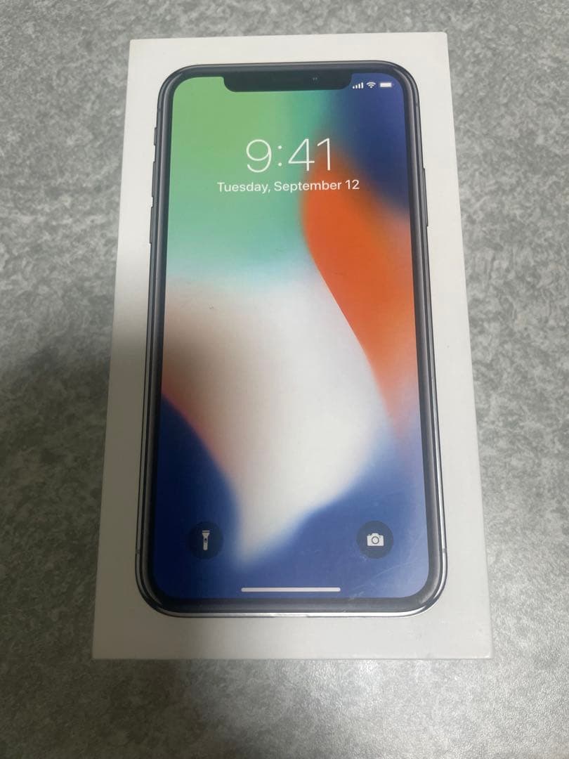 iPhone X シルバー　64GB