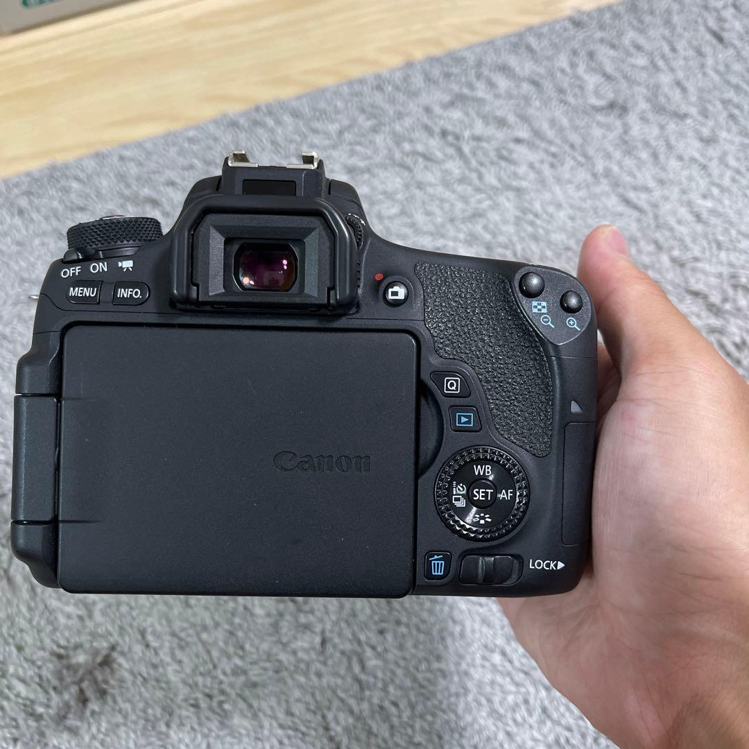 Canon EOS 8000D ☆付属品多数☆ キャノン 一眼レフ カメラ