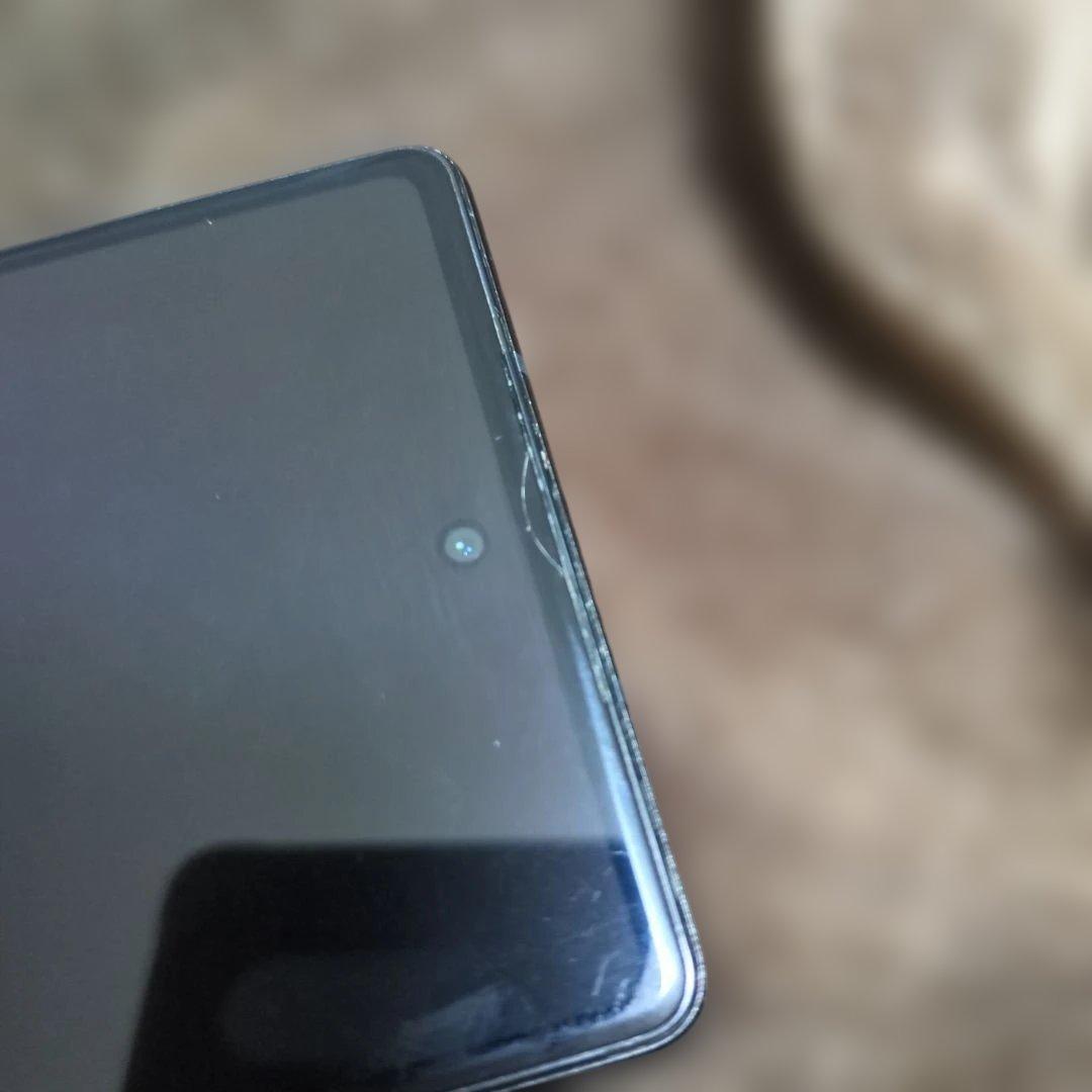 Google　Pixel6a　液晶薄ヒビ有り