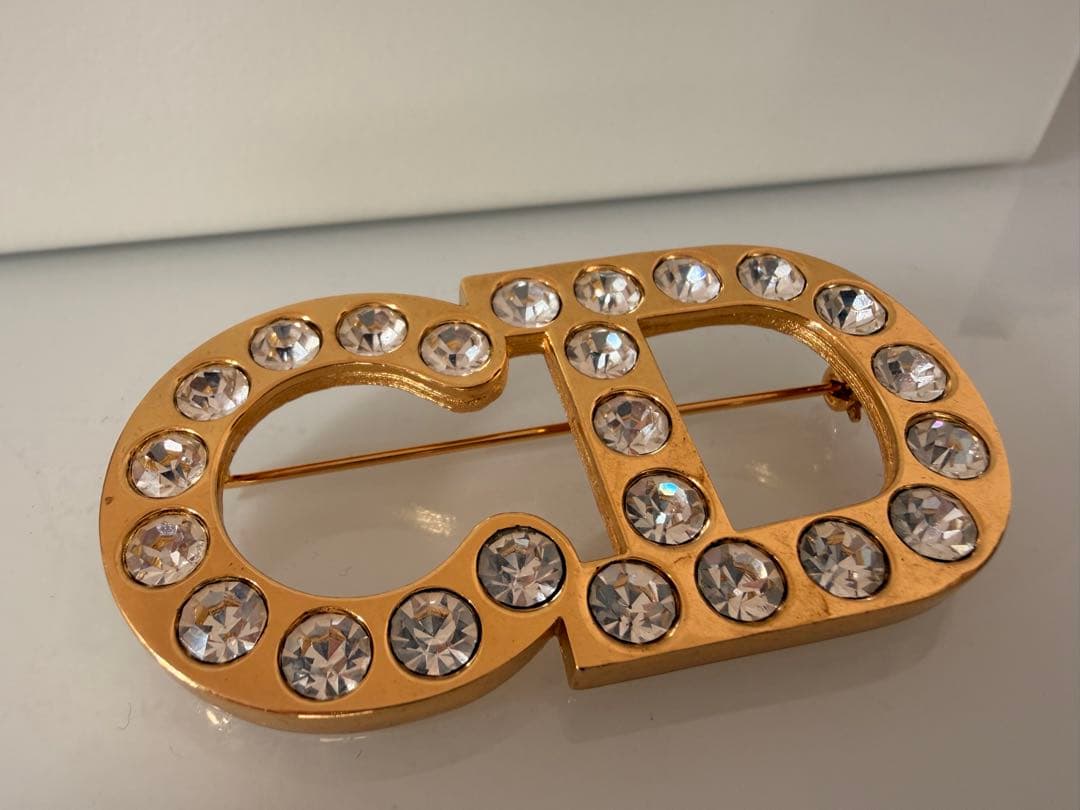 最終値下げ【DIOR】 CDロゴ ブローチ ヴィンテージ ゴールド クリスタル