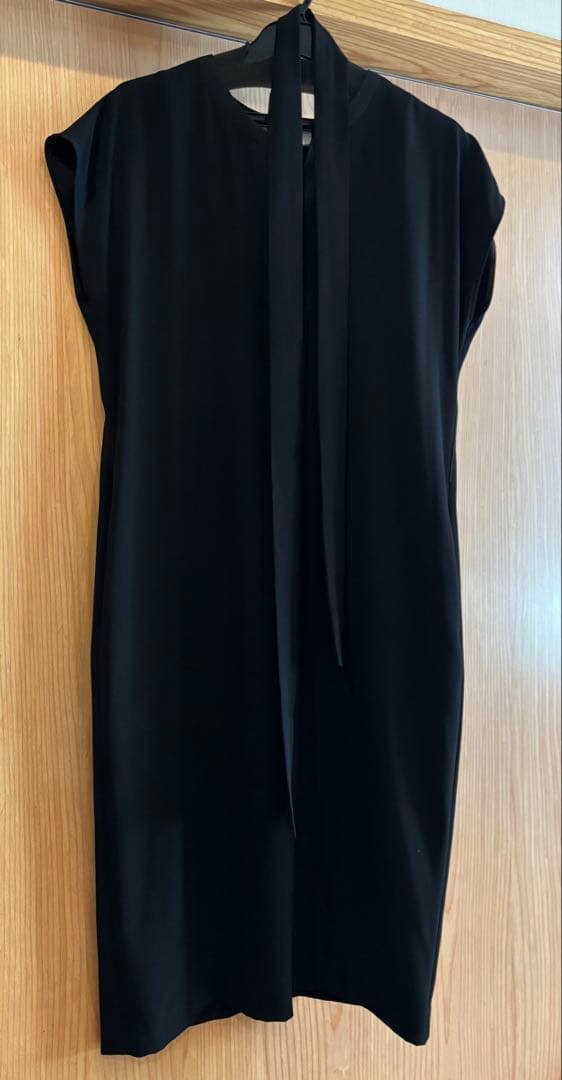 BEIGE ベイジCINDY ワンピース ブラック　黒 サイズ4