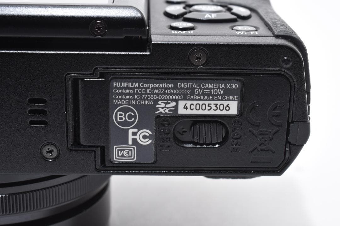 美品 富士フイルム X30 コンパクトデジタルカメラ ブラック Fujifilm