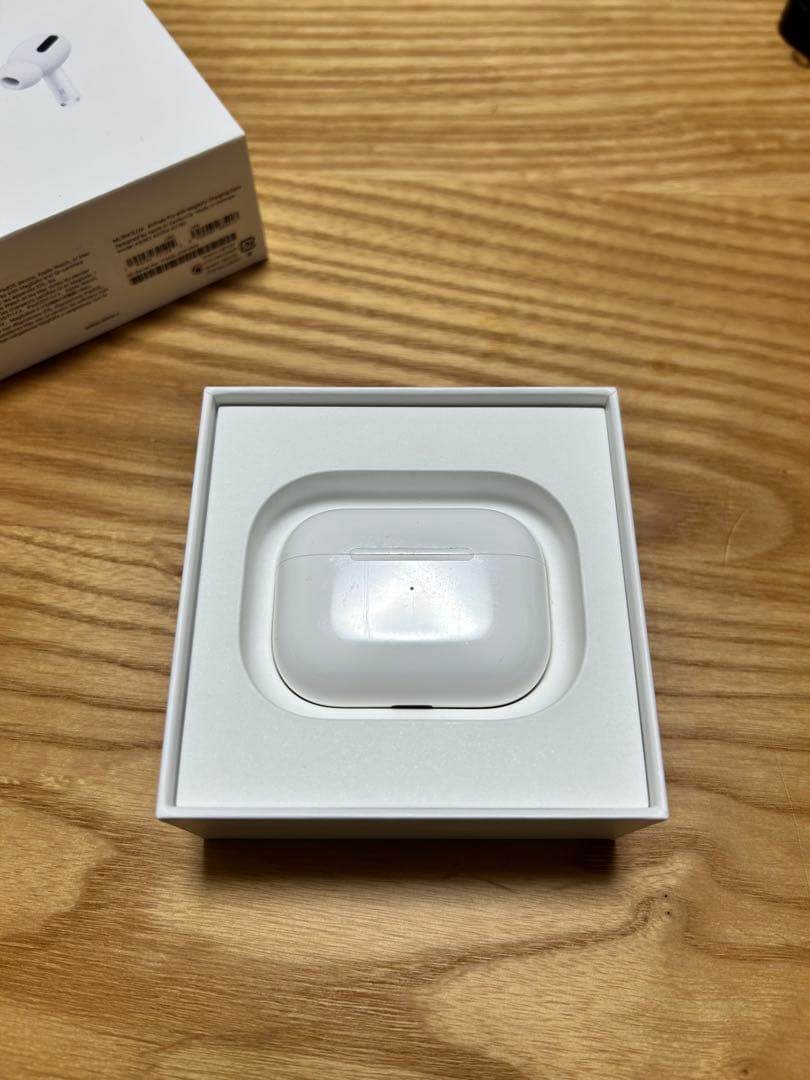 Apple AirPods 本体(箱、付属品あり)※左耳ノイズあり