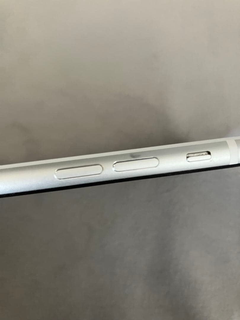 【美品】Apple iPhone SE (第2世代) PRODUCT