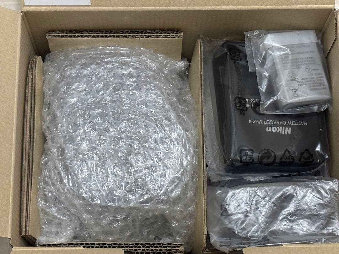 【ほぼ新品 元箱付き 付属品多数】 Nikon D5300 レンズキット