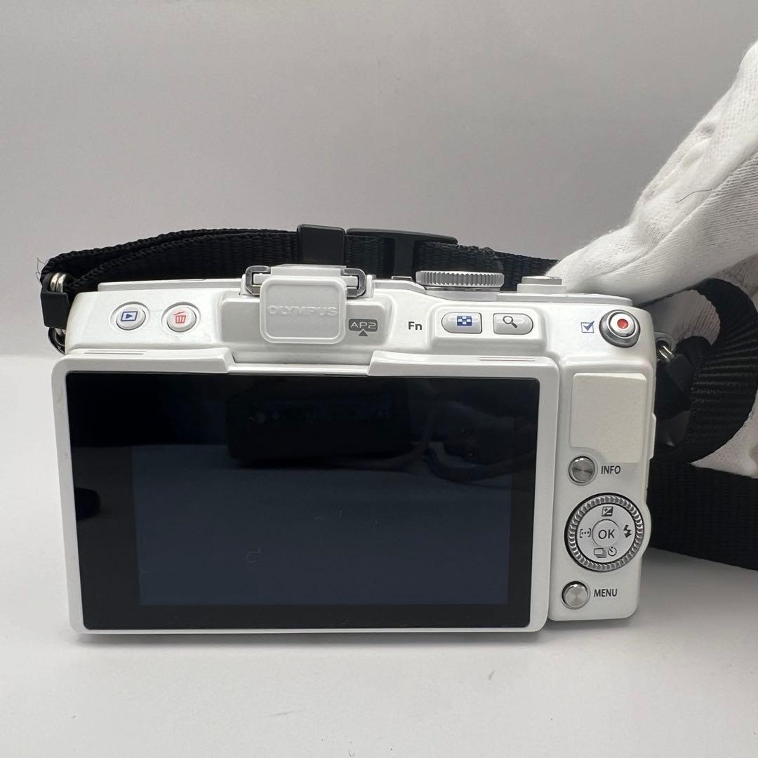 OLYMPUS PEN Lite E-PL6 ホワイト 14-42mm