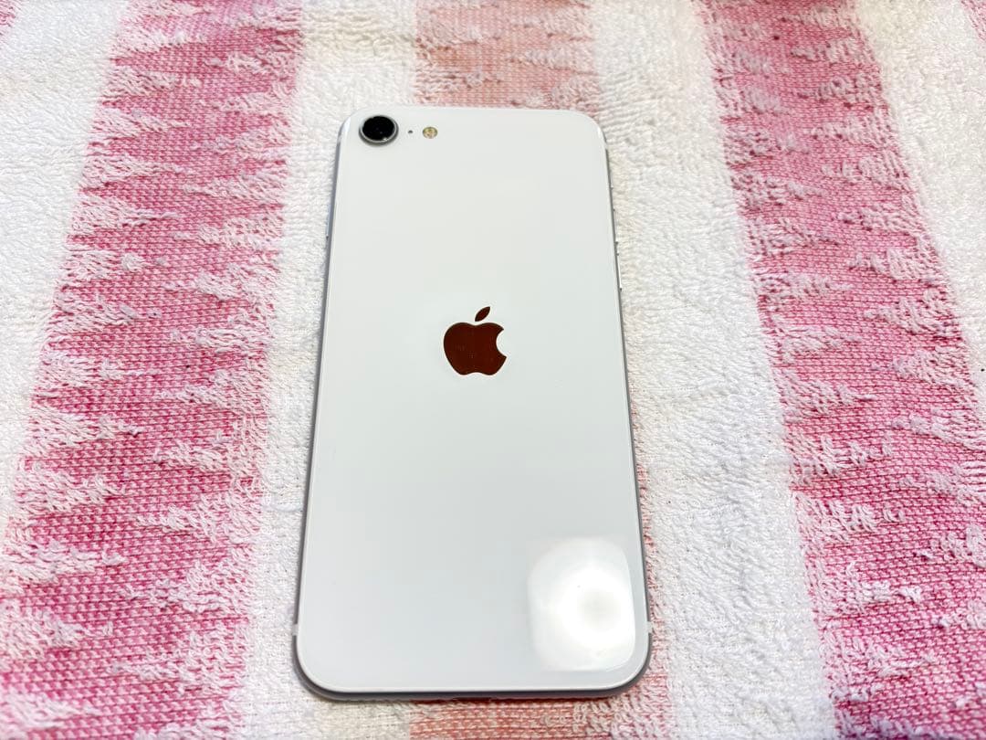 Apple iPhone SE (第2世代) ホワイト ケース付き 64GB