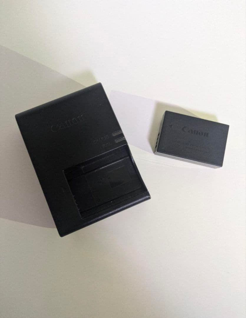 Canon EOS Kiss X9 デジタル一眼レフカメラ ダブルズームキット