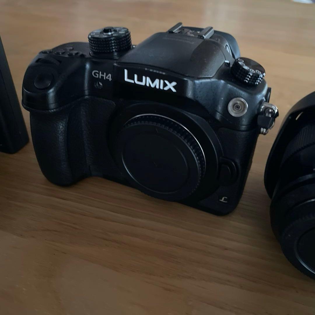 Panasonic DMC−GH4 レンズキットバッテリー3つおまけ マイクつき