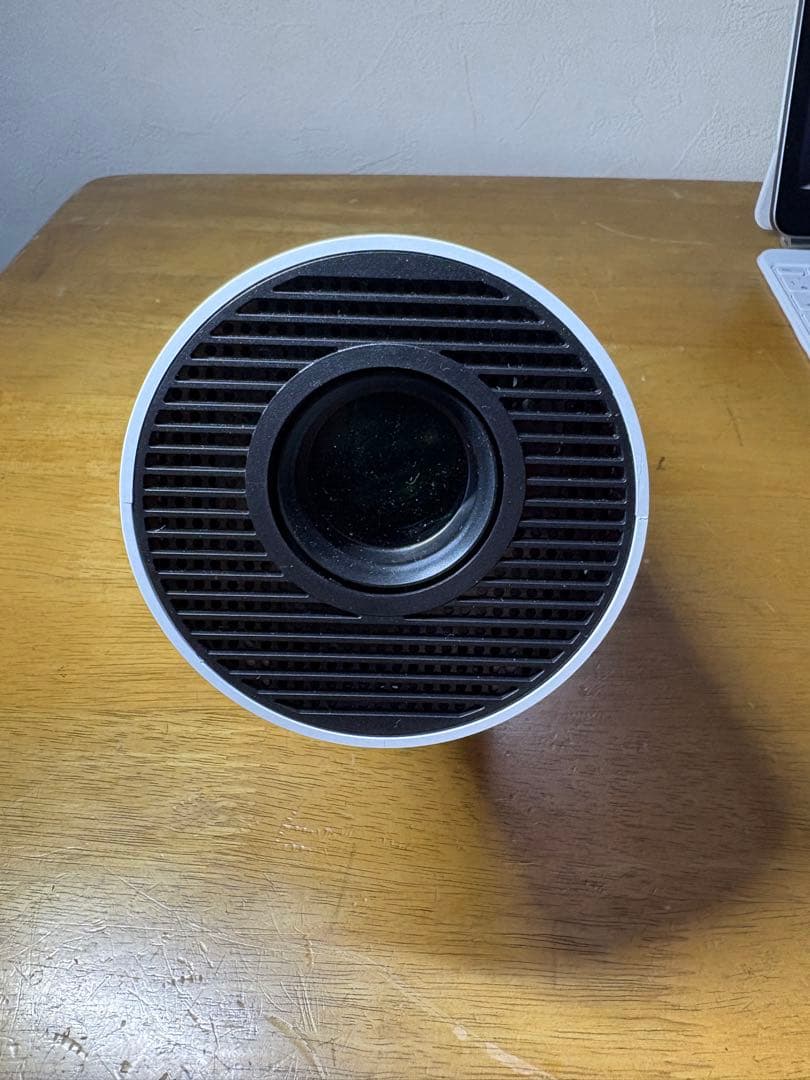 [値下げあり] [新品同様]ポータブルプロジェクター 本体