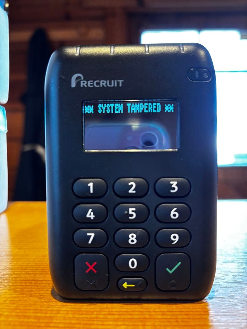 リクルート　カードリーダー　エアペイ　①