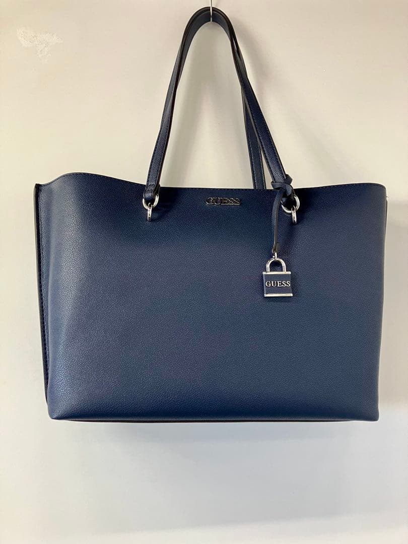 【新品未使用品】GUESS ネイビー トートバッグ