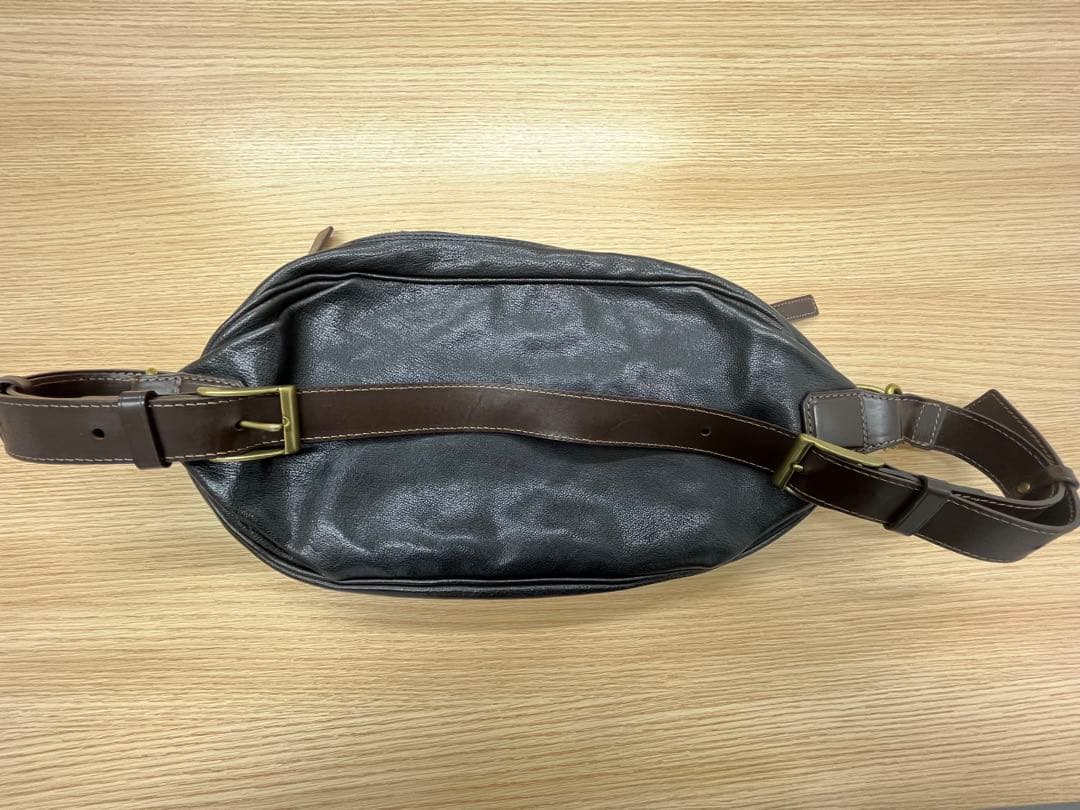 土屋鞄　アルマス　バッファローボディバッグ