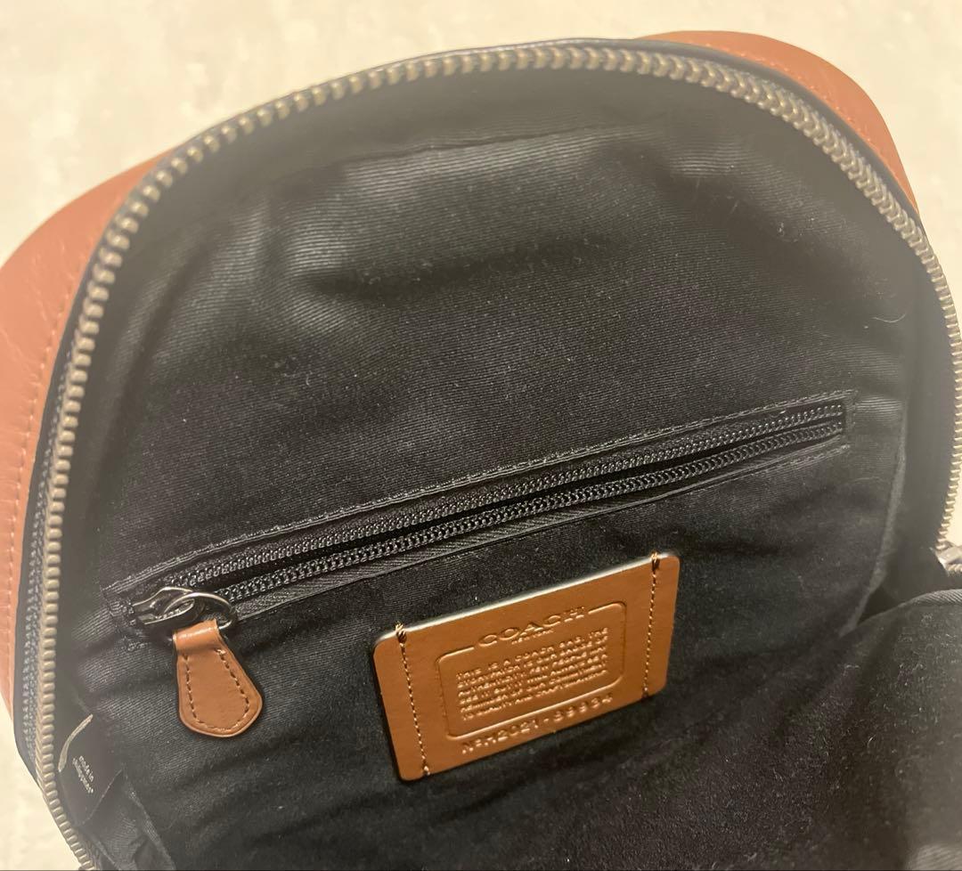 【未使用】COACH ボディバッグ レザー　ブラウン×ブラック