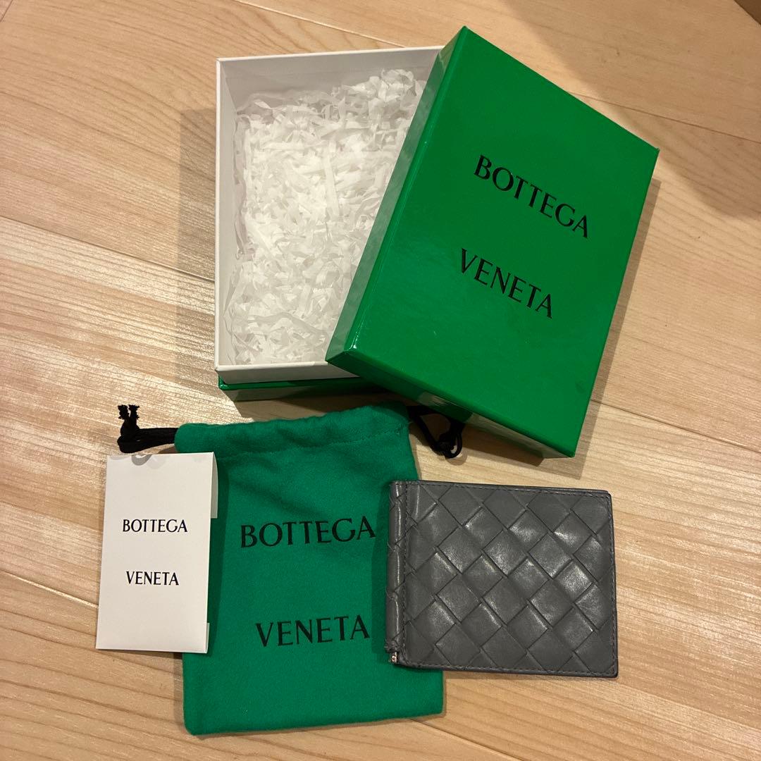 じゅんボッテガヴェネタ マキシ イントレチャート カセットマネークリップ