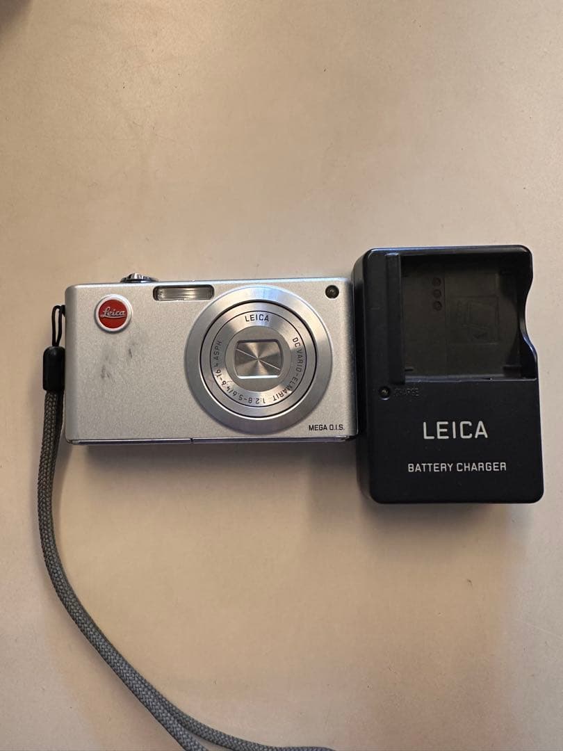 Leica C-LUX2シルバー バッテリーチャージャー付き