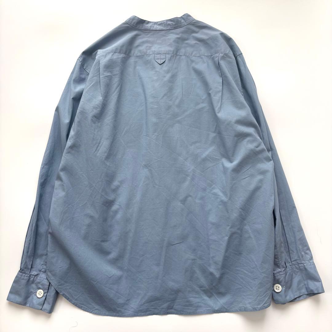 マーガレットハウエル　バンドカラー長袖シャツ　コットン　2023 くすみブルー