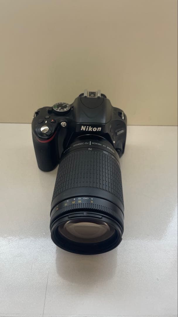 Nikon D5100 デジタル一眼レフカメラ 70-300mm
