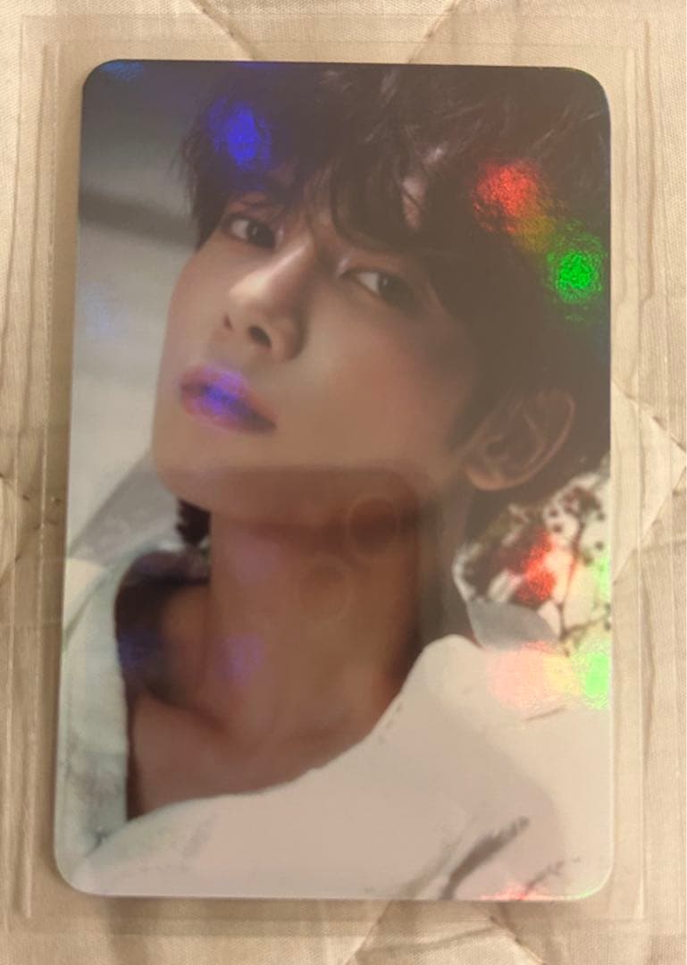 テヒョン　txt tomorrow 特典　トレカ　ホログラム　ラキドロ