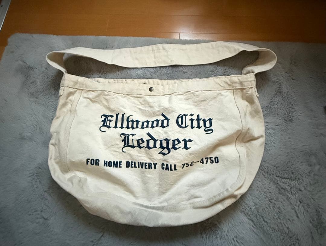 【美品】ニュースペーパーバッグvintage ellwood city 70s