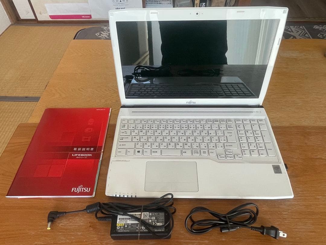☆ FUJITSU ☆ ノートパソコン LIFEBOOK FMVA42RW