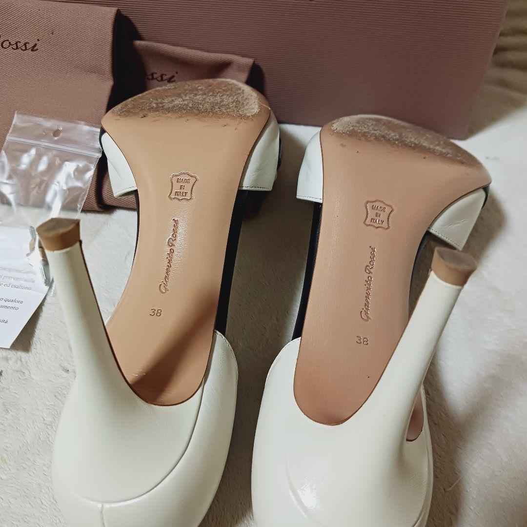 ジャンヴィトロッシ（Gianvito Rossi）パンプス　ドーセースタイル